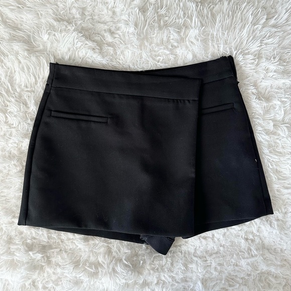 Zara Pants - ZARA Classic Black Women's Skorts